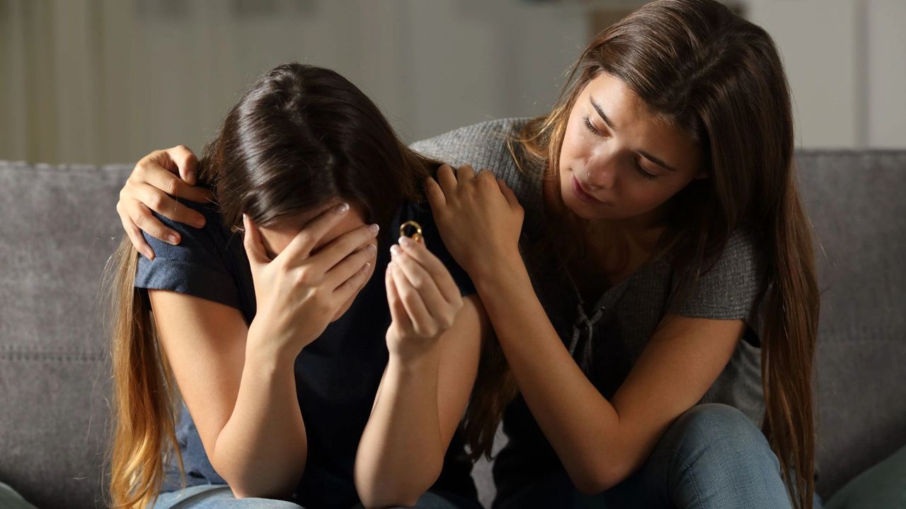 How to help a friend going through divorce